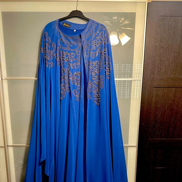 Arabian traditional dress - Picture 2 of 3